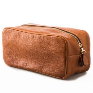 Leather travel shaving and make-up bags LC-40703